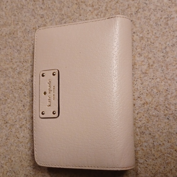 🐾Kate Spade Cream Women's Wallet🎉 - Picture 1 of 12